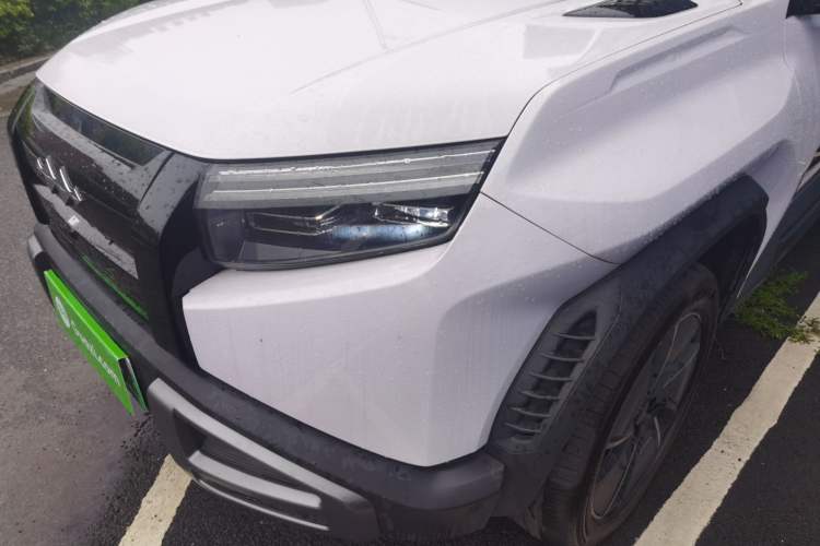 Used Formula Leopard Titanium 3 2025 501KM All-Wheel Drive Intelligent Driving Ultra Version