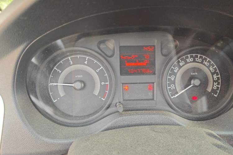 Used Peugeot 301 2016 1.6L Manual Comfort Edition Odometer Close Up