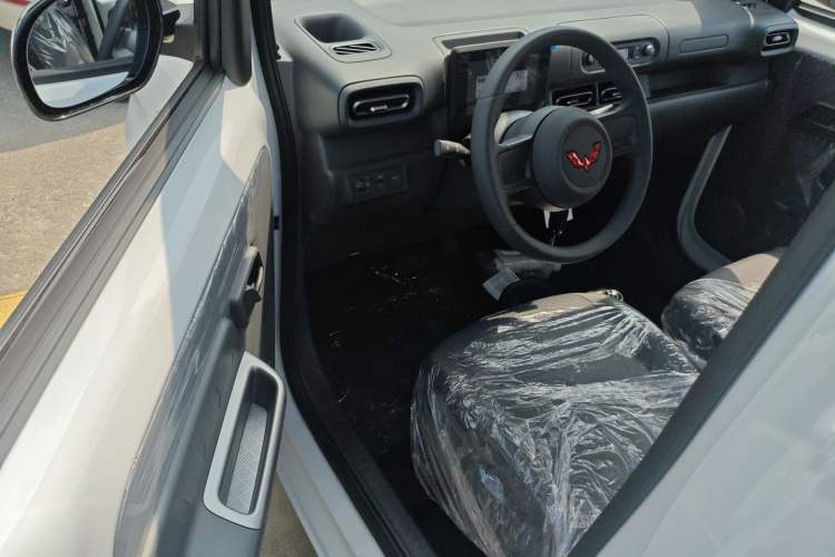 Used Wuling Zhiguang New Energy 2025 Comfort Model