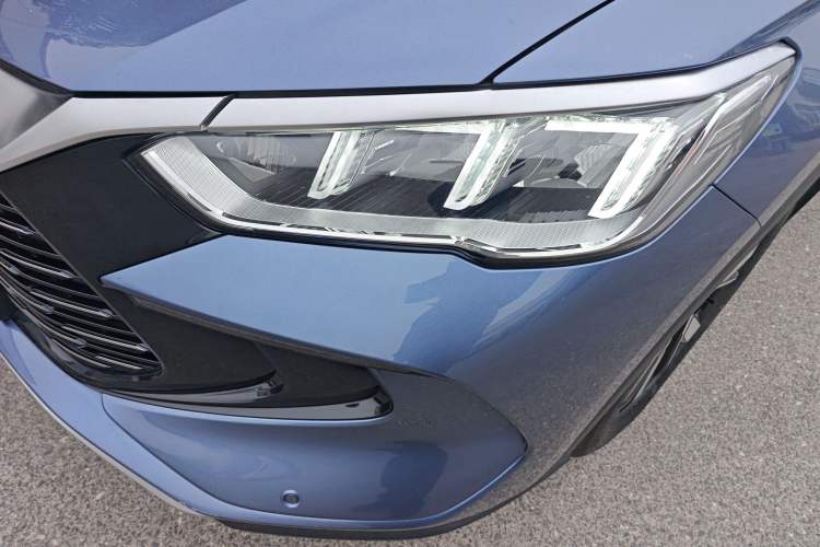 Used BYD Song Pro New Energy 2023 Champion Edition DM-i 110KM Beyond Model Left Front Headlight