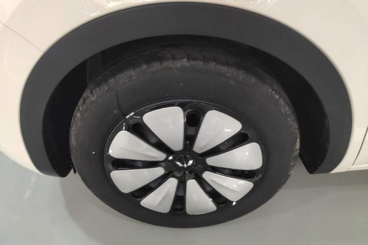 Used Wuling Bingo 2025 333 km Lingxi Connected Version
