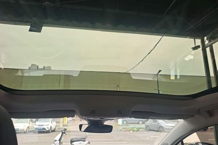 Used Volkswagen ID.7 VIZZION 2024 PRO Model Headliner