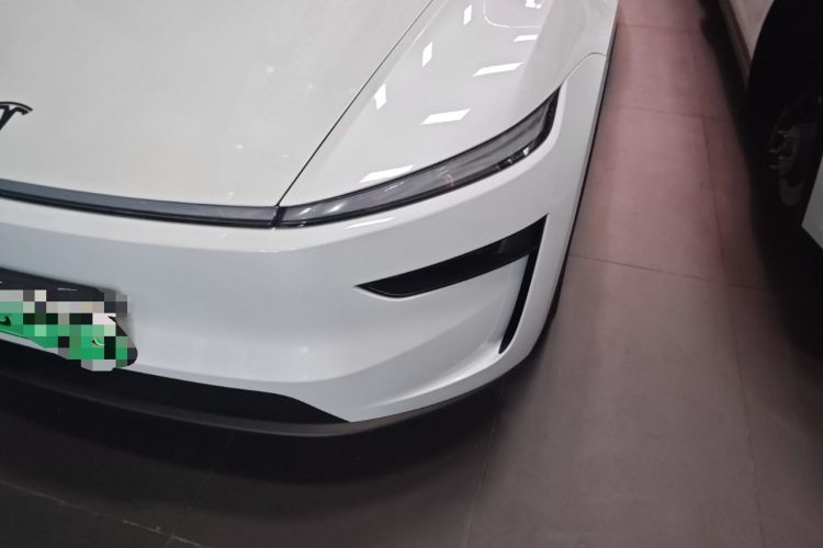 Used Tesla Model Y L 2025 Model Long-Range All-Wheel-Drive Version