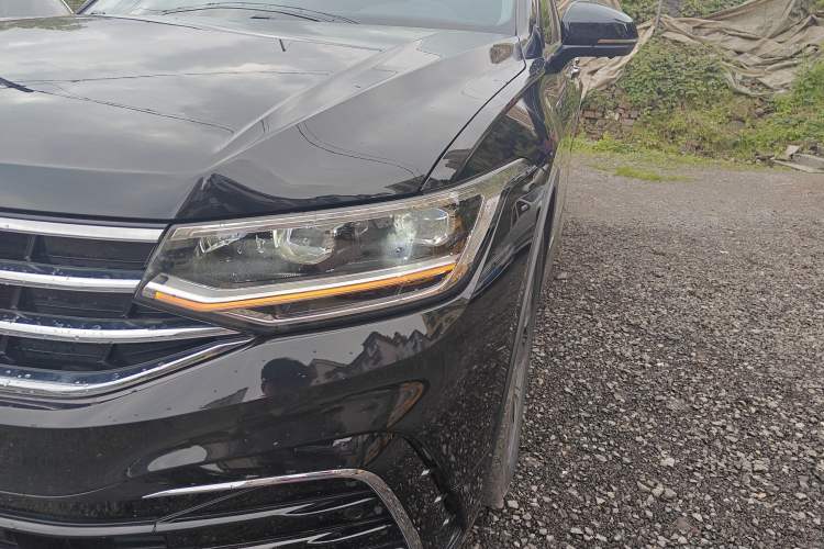 Used Volkswagen Tiguan L 2023 Restyled 330TSI Automatic Two-Wheel Drive R-Line Enhanced Comfort Version Left Front Headlight