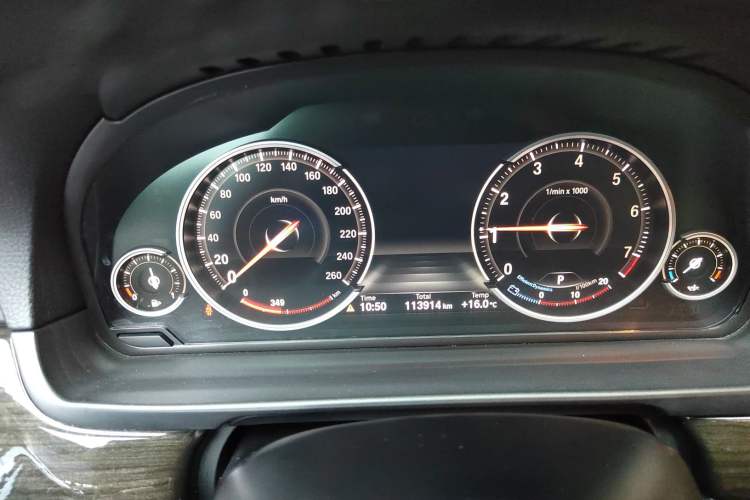 Used BMW 5 Series 2014 525Li Luxury Design Package
