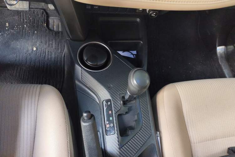 Used Toyota RAV4 2015 2.0L CVT Two-Wheel Drive Fashion Edition