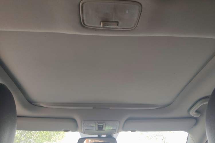 Used Kia Sportage R 2014 2.0L Automatic Two-Wheel Drive Premium Special Headliner