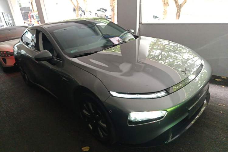 Used XPeng P7 2022 625E Front Right 45 Deg