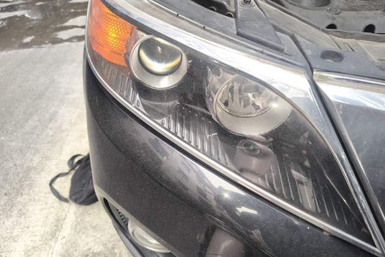 Used Kia Sorento 2012 2.4L Gasoline Luxury Edition