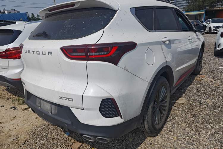 Used JETOUR X70 2023 1.5T DCT Overpass PRO+ Edition 7 Seats
