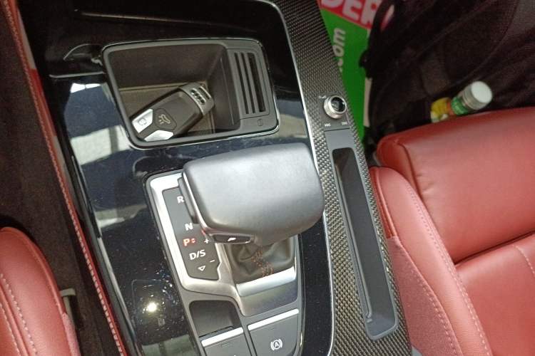 Used Audi Q5L Sportback 2021 40 TFSI Enjoy Life Edition Gear Lever