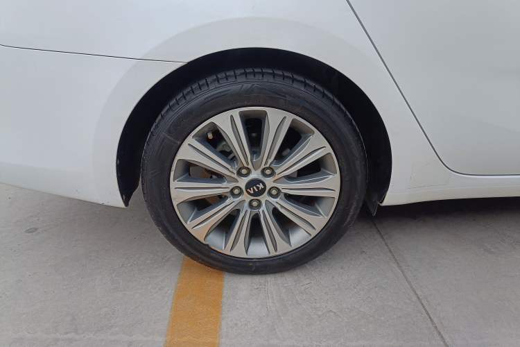 Used Kia K4 2017 1.8L Automatic GLS Special Exterior 5