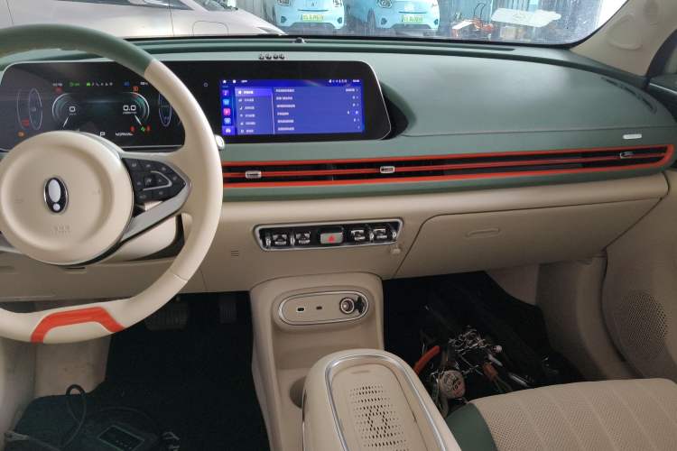 Used ORA Good Cat 2023 401 km Standard Range Premium Version Lithium Iron Phosphate Audio And AC Panel