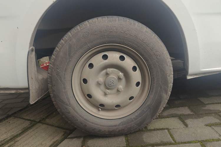 Used CHANGAN KAICHENG Ruixing EM60 2024 Comfort Model 6 Seats 41.86 kWh Liftback Doors Exterior 5