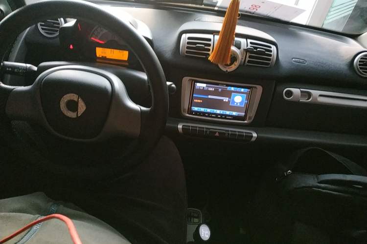 Used smart fortwo 2015 1.0 MHD New Year Special Edition
