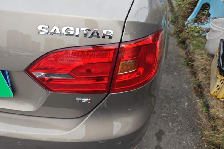 Used Volkswagen Sagitar 2014 Revised Version 1.4TSI Manual Luxury Edition
