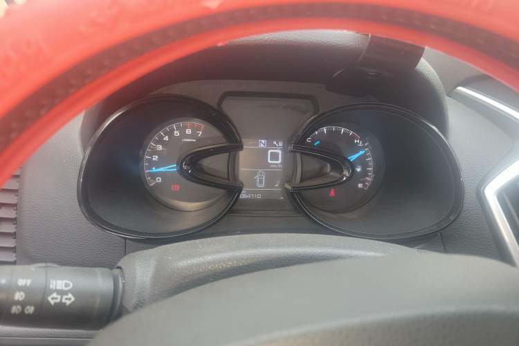 Used Dongfeng Aeolus AX7 2015 2.0L Automatic Zhiyi Trim
