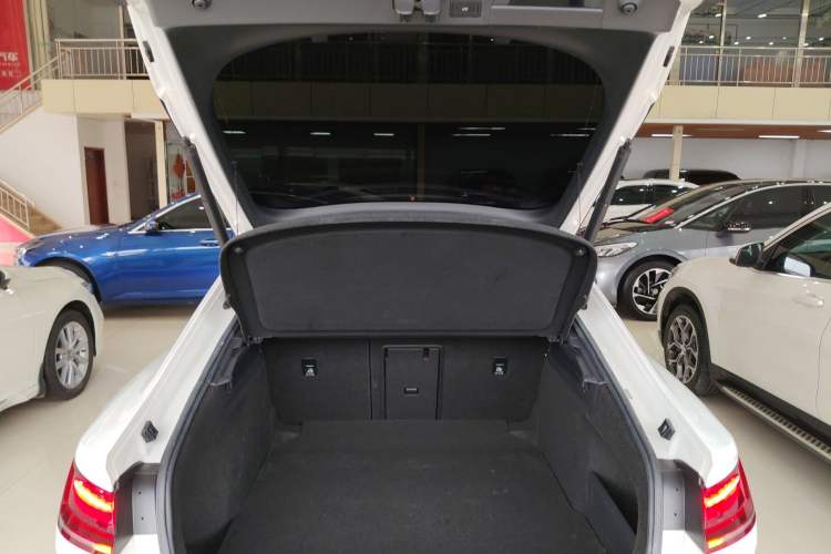 Used Volkswagen FAW-Volkswagen CC 2020 330TSI Glamour Edition China VI Standard Trunk