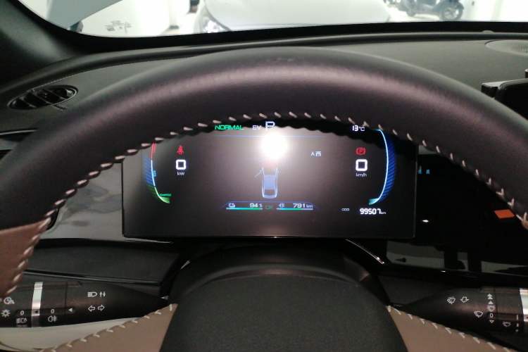 Used BYD Qin PLUS 2023 Champion Edition DM-i 55KM Leading Model Instrument Cluster