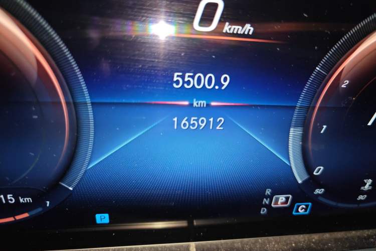 Used Mercedes-Benz E-Class 2021 E 300 L Stylish Model Odometer Close Up