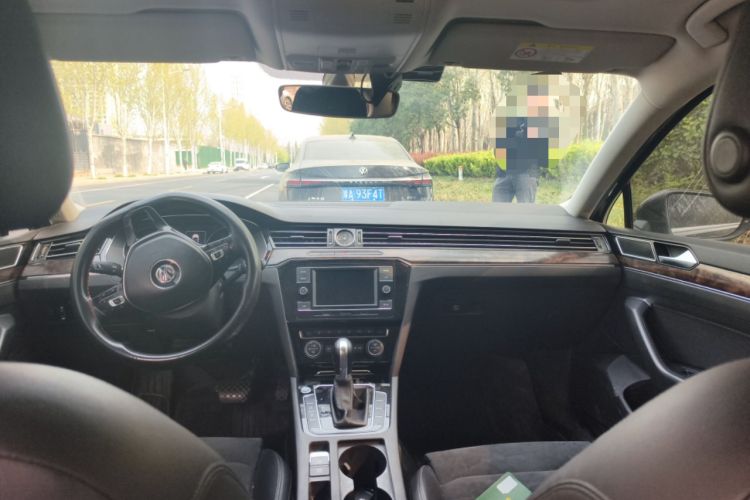 Used Volkswagen Magotan 2018 330TSI DSG Luxury Model Headliner