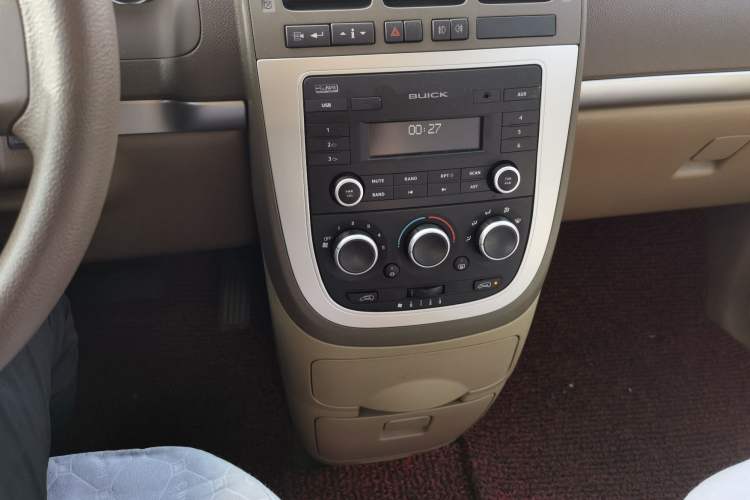 Used Buick GL8 2014 2.4L Classic Edition
