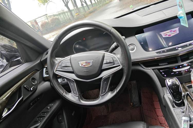 Used Cadillac CT6 2021 28T Luxury Version Steering Wheel