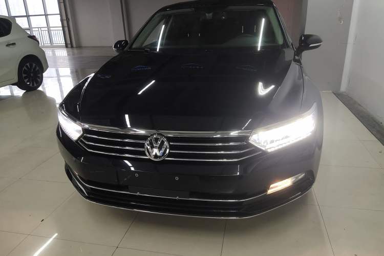 Used Volkswagen Magotan 2019 330TSI DSG Luxury Version China VI Standard Front