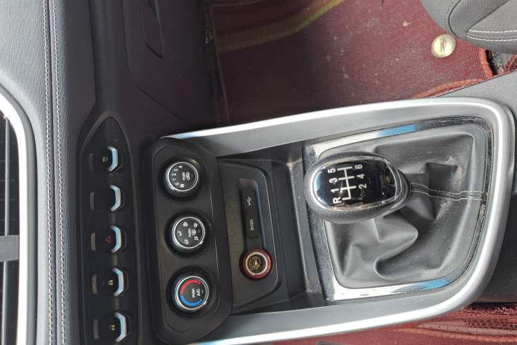 Used Baojun 530 2019 1.5T Manual Elite 7-seater National V Gear Lever