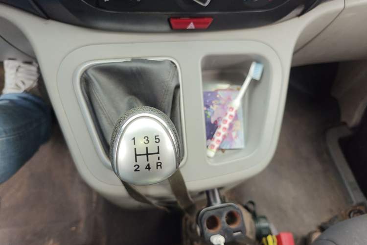 Used JAC Refine M3 2019 PLUS Maker Edition 1.8L Luxury Model Gear Lever