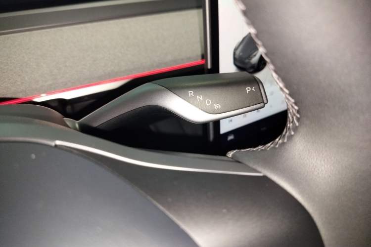 Used Tesla Model Y 2024 Rear-Wheel-Drive Version Gear Lever