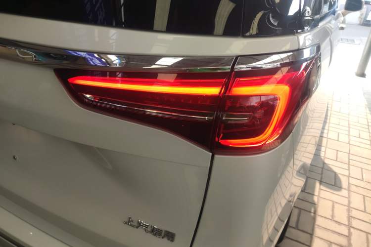 Used Buick GL8 2020 ES Land Cruiser 653T Luxury Edition
