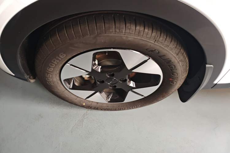 Used Geely Galaxy Geome 2025 310km Dream Edition Left Front Wheel Hub