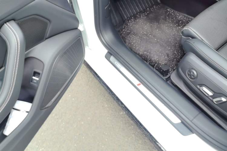 Used Audi A4L 2024 40 TFSI Luxury Dynamic Edition (Starry Night Version)