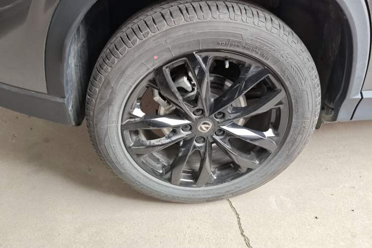 Used CHANGAN X5 PLUS 2024 1.5T DCT Excellence Edition Right Rear Wheel Hub