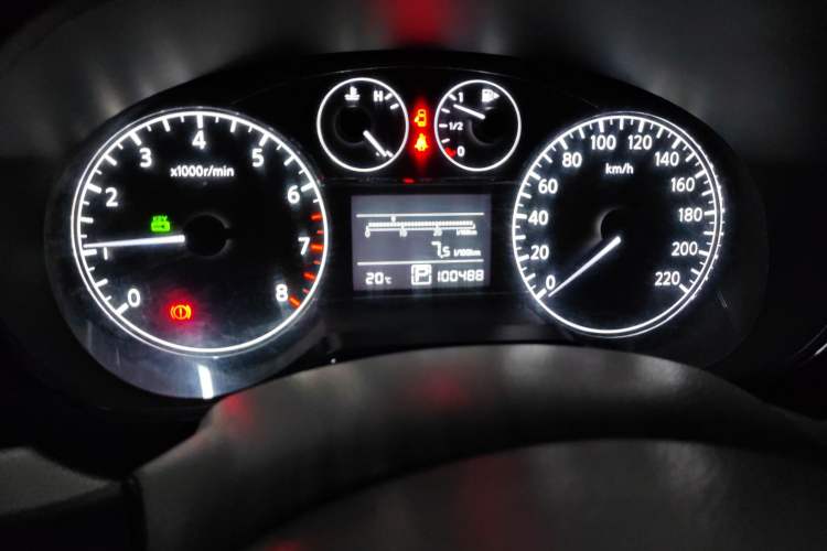 Used Nissan Tiida 2011 1.6L CVT Smart Version