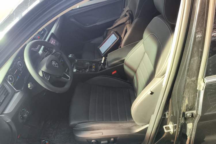 Used Skoda Superb 2024 TSI280 DSG Luxury Edition Left Front Seat