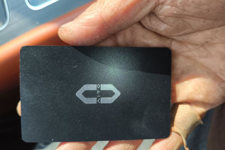 Used Hima AITO M9 2025 Extended-Range Ultra Version 52 kWh 6-Seater Vehicle Key