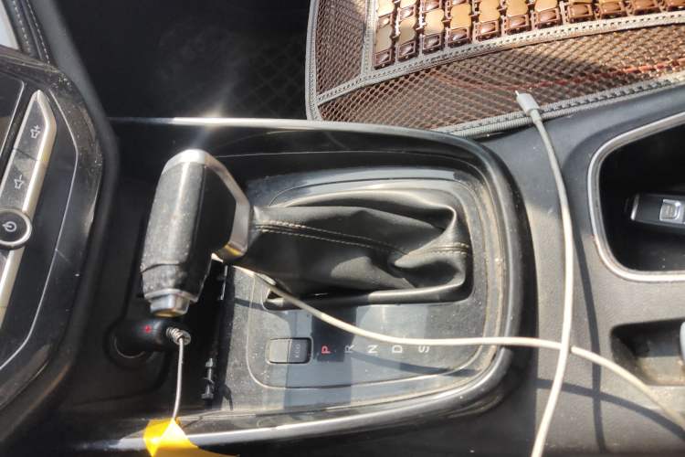 Used Baojun 530 2020 1.5T CVT Prestige Connected Version 6 Seats Gear Lever