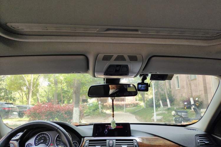 Used BMW 3 Series 2014 320Li Fashion Design Package
