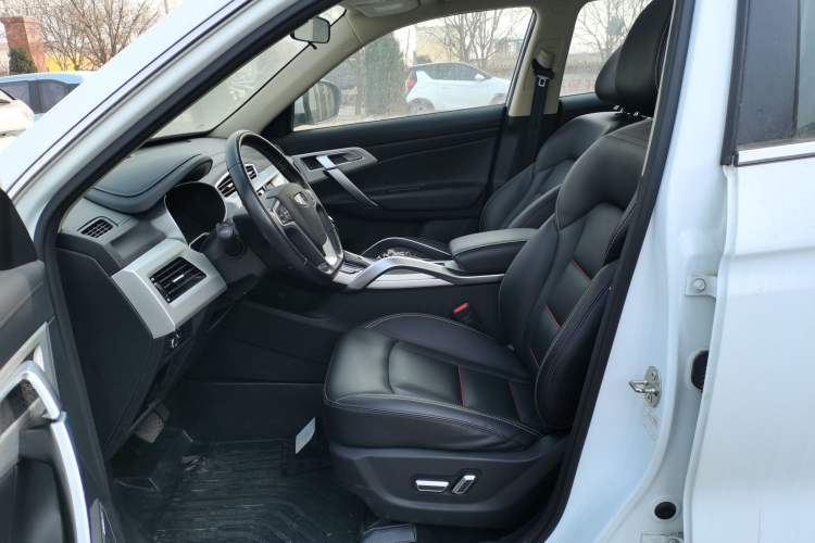 Used Geely Auto Emgrand X7 Sport 2018 1.8TD Automatic Two-Wheel Drive Smart Connect 4G Internet Edition
