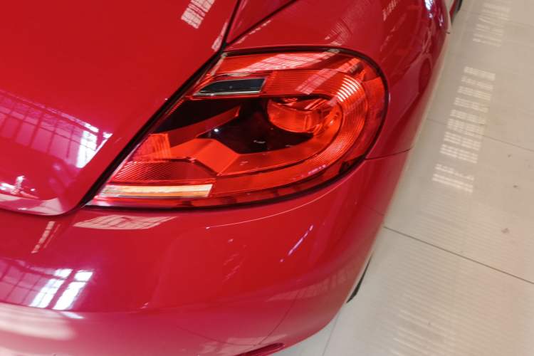 Used Volkswagen Beetle 2015 180TSI model
