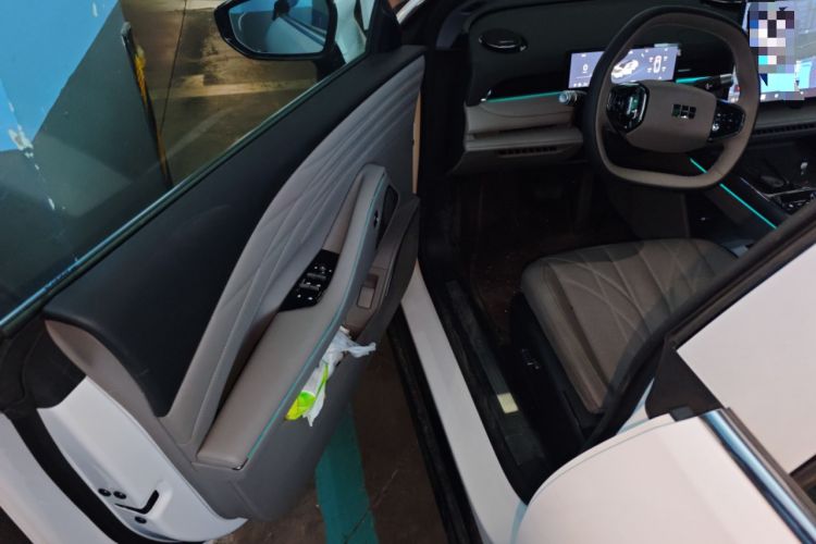 Used Geely Galaxy 8 2025 130km EM-i Deluxe Edition
