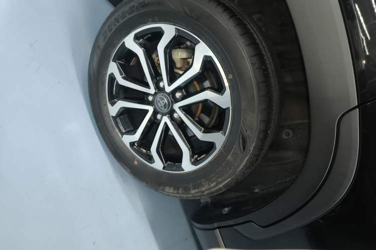 Used Toyota FRONTLANDER 2023 2.0L Smart Electric Hybrid Dual-Engine Deluxe Version