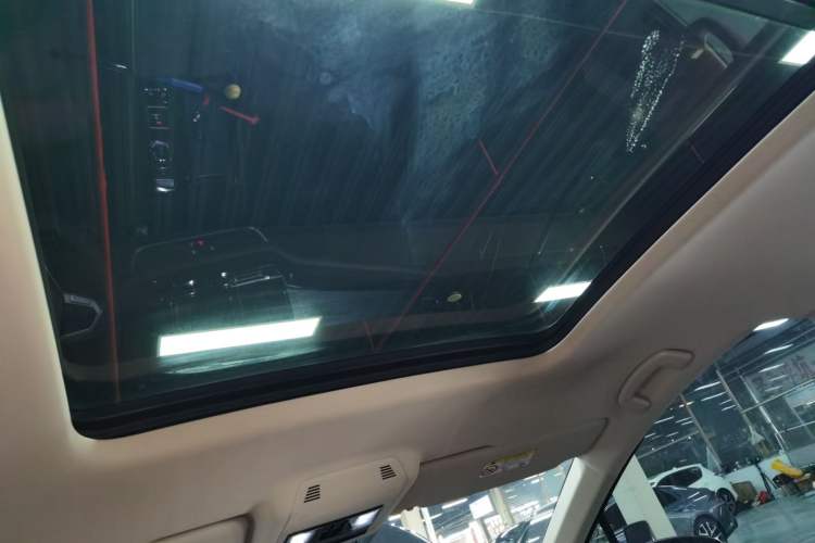 Used Volkswagen Viloran 2023 Revised Version 380TSI Luxury Edition Headliner