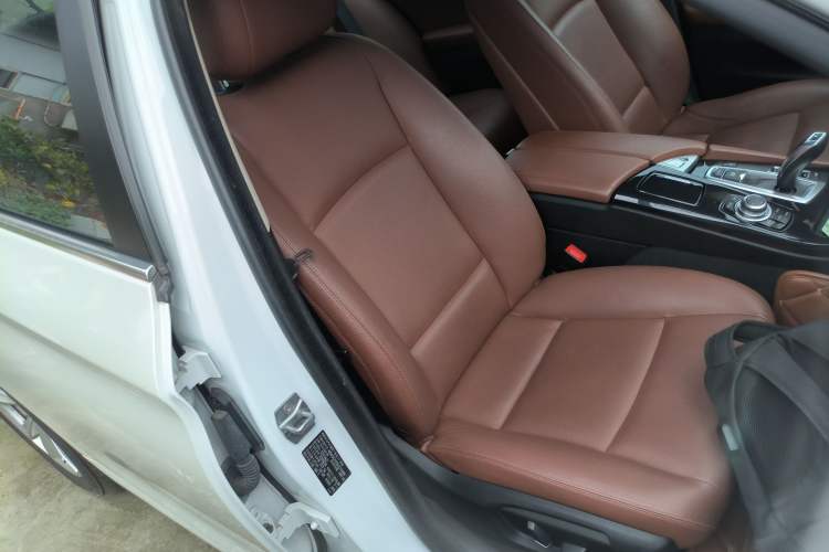 Used BMW 5 Series 2015 520i Elegant Edition
