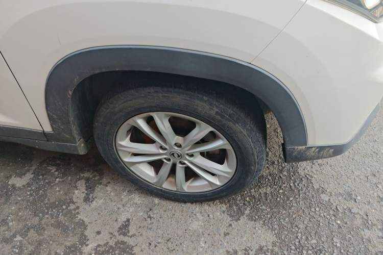 Used Dongfeng Fengon S560 2018 1.8L CVT Elite Model 7 Seats Right Front Wheel Hub