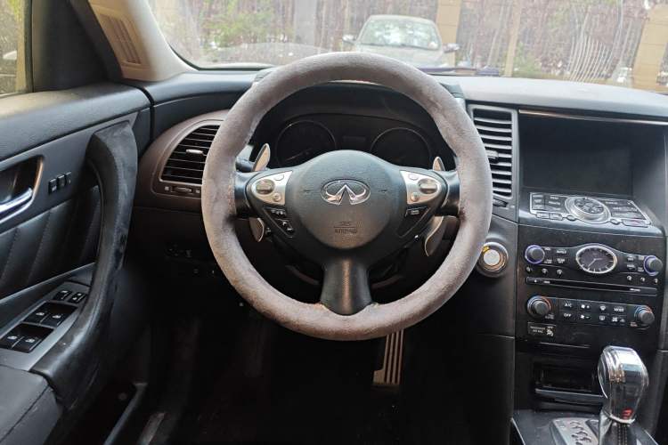 Used Infiniti FX 2011 FX35 Supreme Edition Steering Wheel