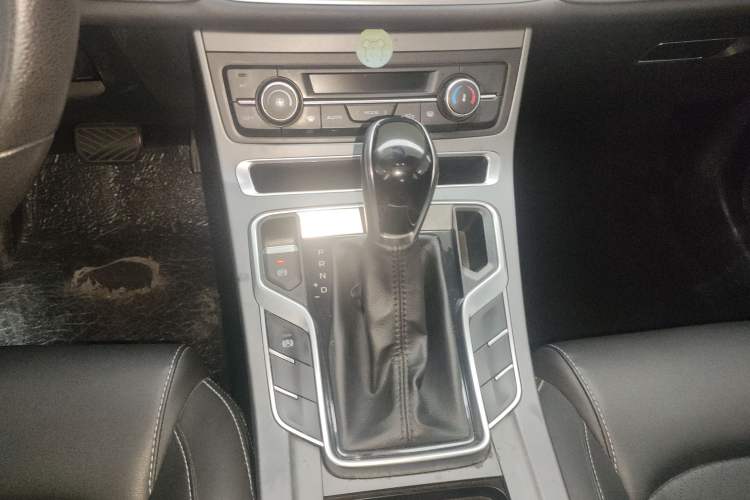 Used Geely Auto Emgrand 2021 UP 1.5L CVT Luxury Model Gear Lever
