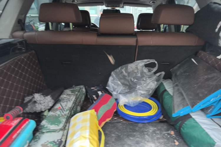 Used BMW X5 2011 xDrive35i Leading Model Trunk